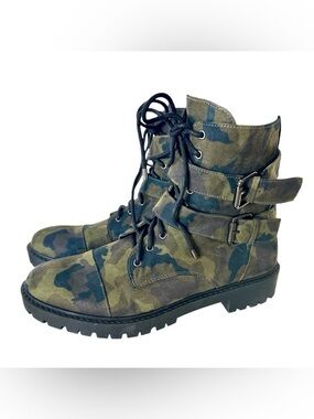 Jessica Simpson Kerina Lace-Up Camo Combat Boots 🥾 
Women's 9D Green Black Ankle